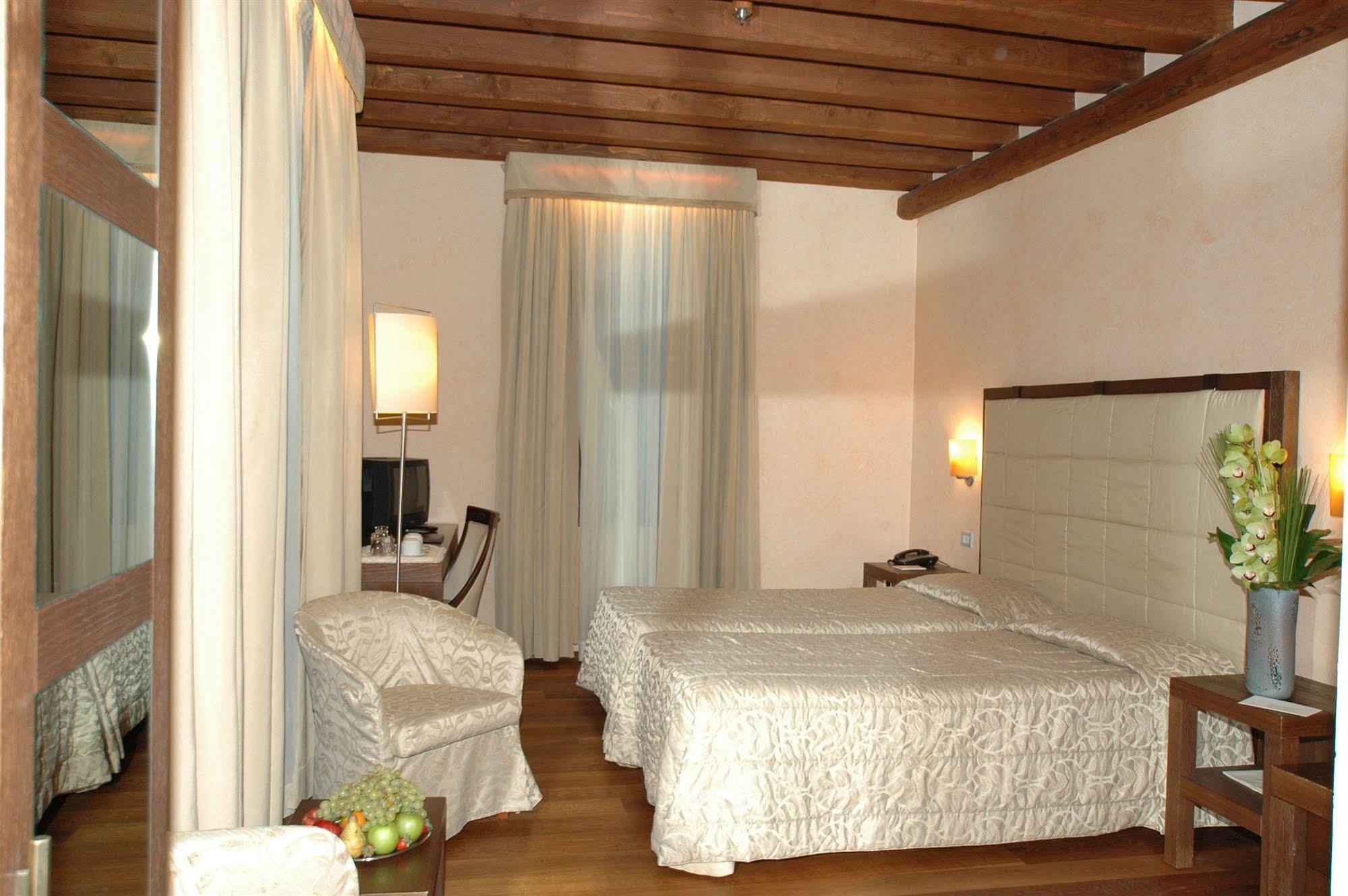 מלון ונציה Palazzo Selvadego מראה חיצוני תמונה